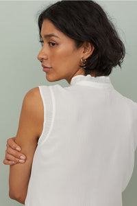 Blouse à col plissé